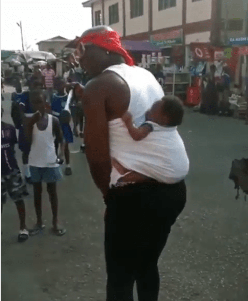 Man Seen Backing And Petting His Baby While Her Mother Was Sick, Fans React
