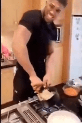 Anthony Joshua Seen Making Eba As He Listens To King Sunny Ade's Song 