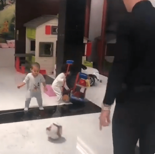 Cristiano Ronaldo Plays Football With His Kids, They Do His Free Kick Stance, Fans React 