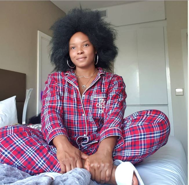 Yemialade Porn - Yemi Alade Shares No Makeup Picture, Shows Off Her Natural Hair