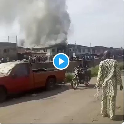 House Burning At Oke Ado, Ibadan, Allegedly Caused By A Little Child Cooking Noodles