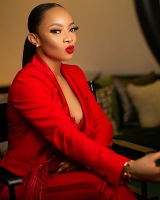 Toke Makinwa Pranks Her Driver After She Caught Him Sleeping On Duty