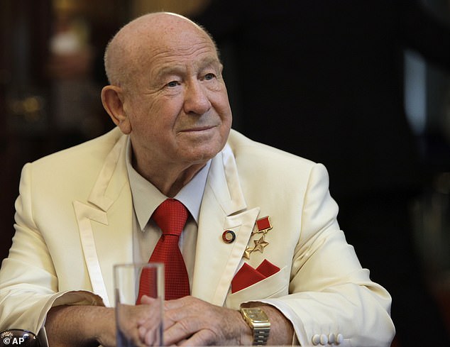 Alexei Leonov dies