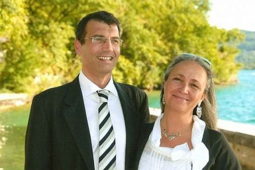 Xavier Dupont de Ligonnes and his wife before the 2011 murder and four children