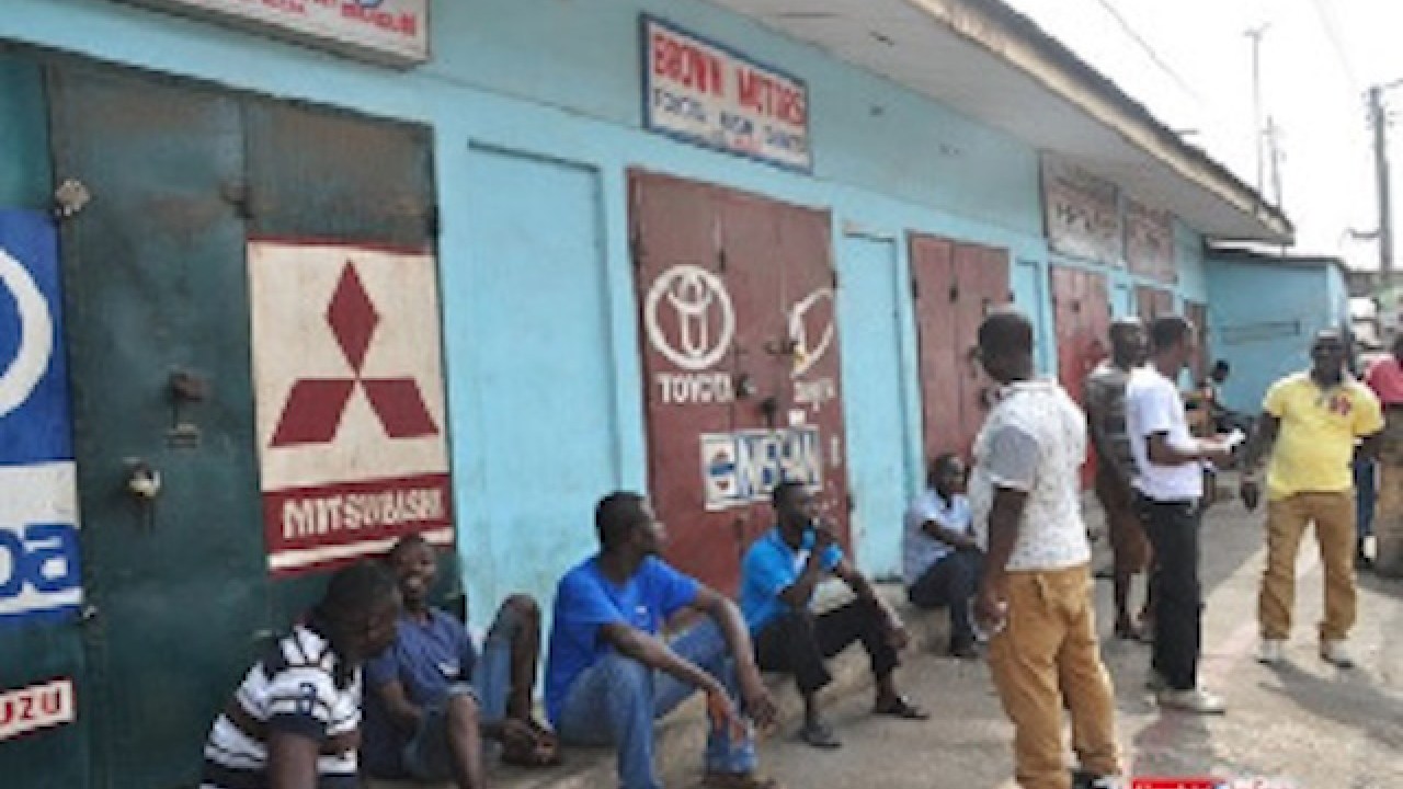 Ghana Traders Association shuts shops owned by Nigerians