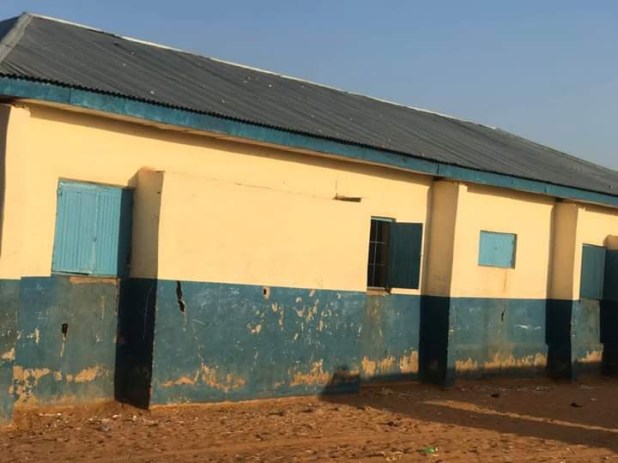 Pathetic state of a primary school in Kebbi where pupils sit on bare floor (photos)