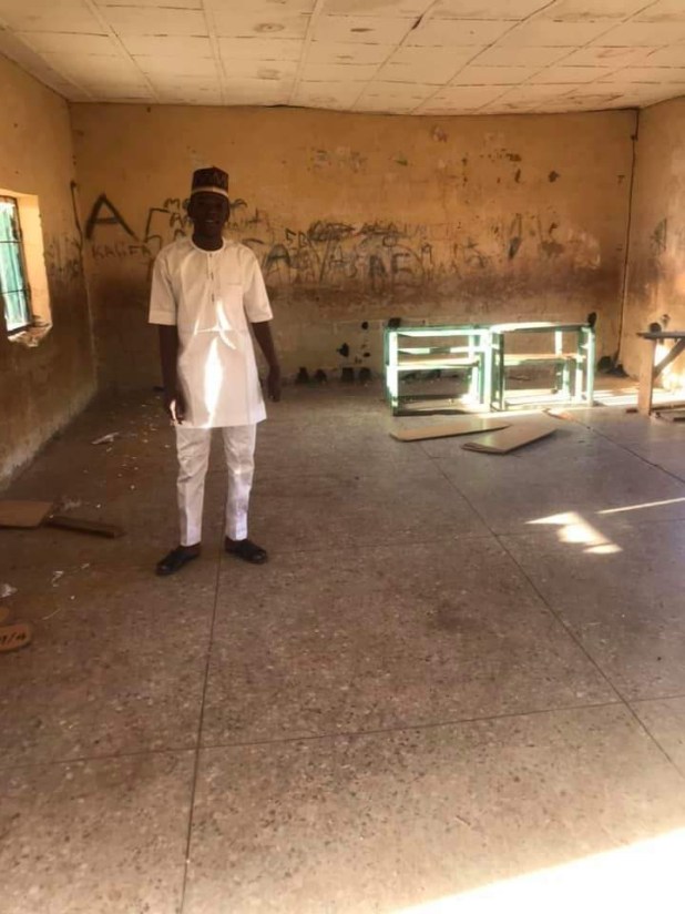 Pathetic state of a primary school in Kebbi where pupils sit on bare floor (photos)