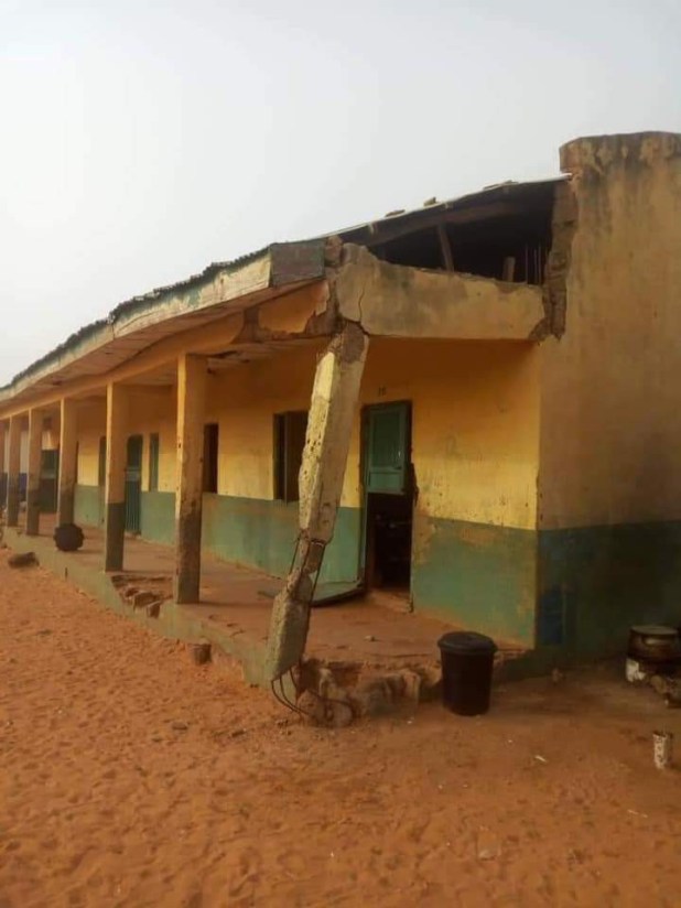 Pathetic state of a primary school in Kebbi where pupils sit on bare floor (photos)