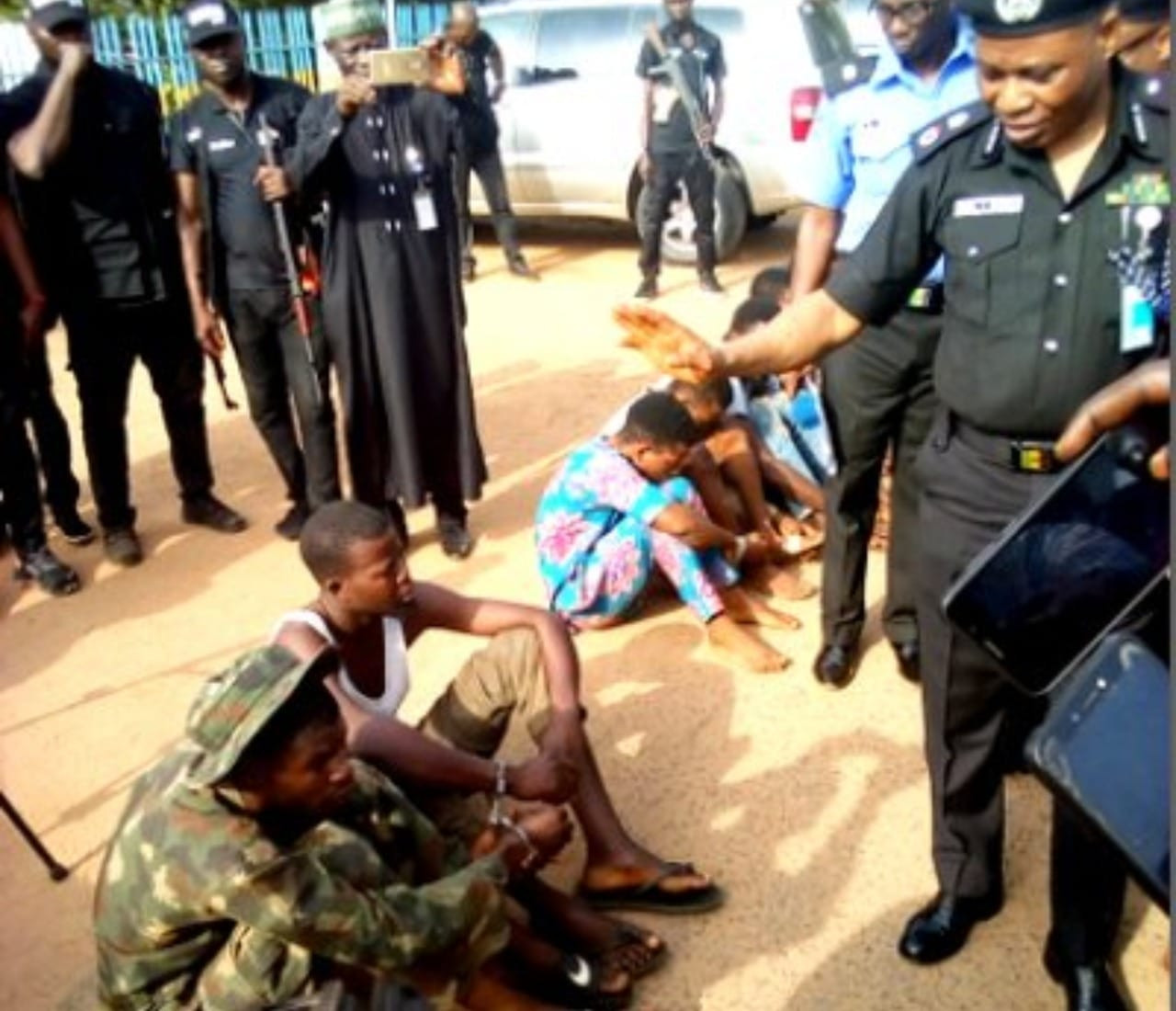 Fake soldier and police officer caught in Oyo