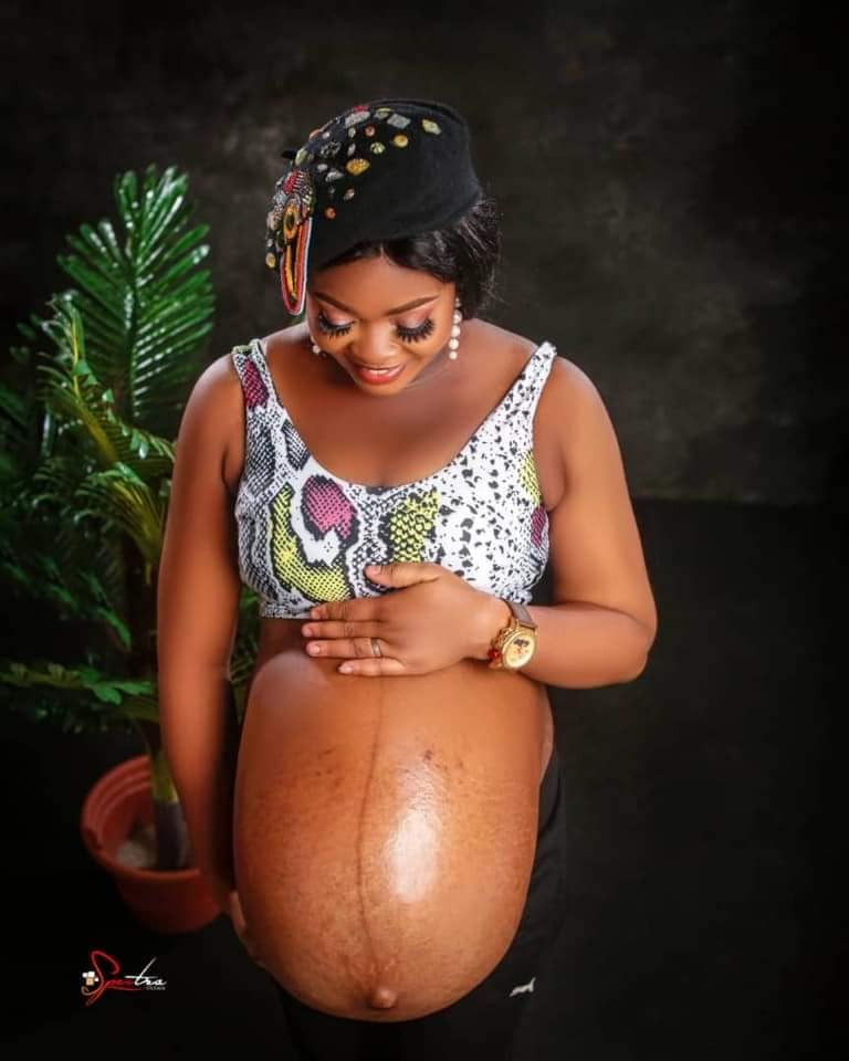 Nigerian lady celebrates her friend who welcomed a set of triplets after years of waiting (photos)