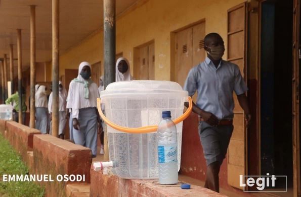 Students attend school in Oyo state amid coronavirus pandemic
