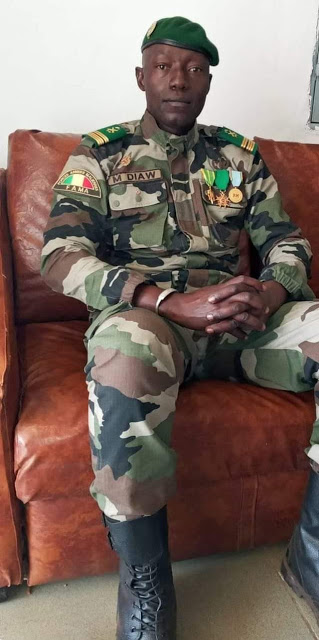 See The Soldier That Overthrew Malian president today and arrested the president, senior military commanders and top government officials 2