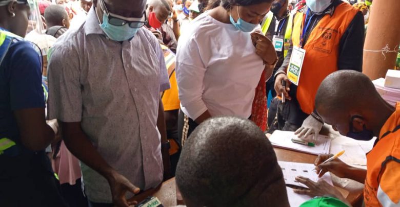Edo Election: Oshiomole, Ize-Iyamu Cast Their Votes, Expresses Confidence That APC Will Win 3