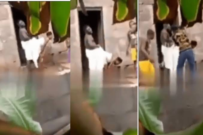 Magun: Married Woman Exposed After Getting Stuck To Lover While Having Sεx In Ogun [Video] 1