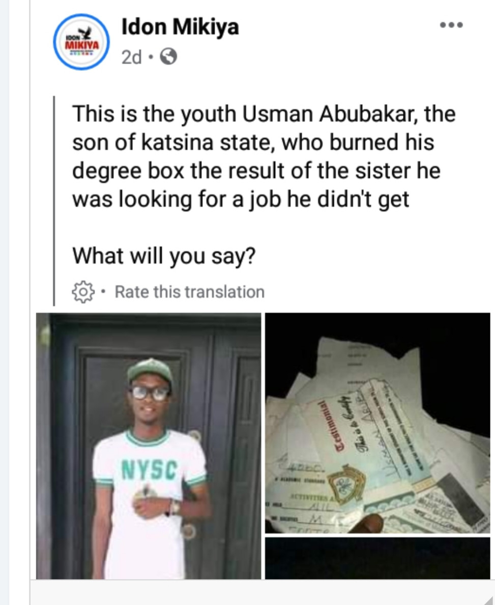 Nigerian Graduate Sets All His Certificates Ablaze Due To His Inability To Secure A Job [Photos] 5