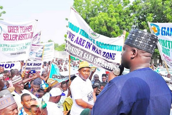 Governor Zulum Asks IGP Adamu To Deploy SARS Officers To Fight Boko Haram In Borno 2