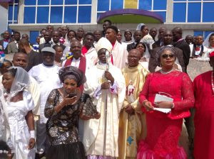 200 couples tie the knot in mass wedding ceremony in Anambra community