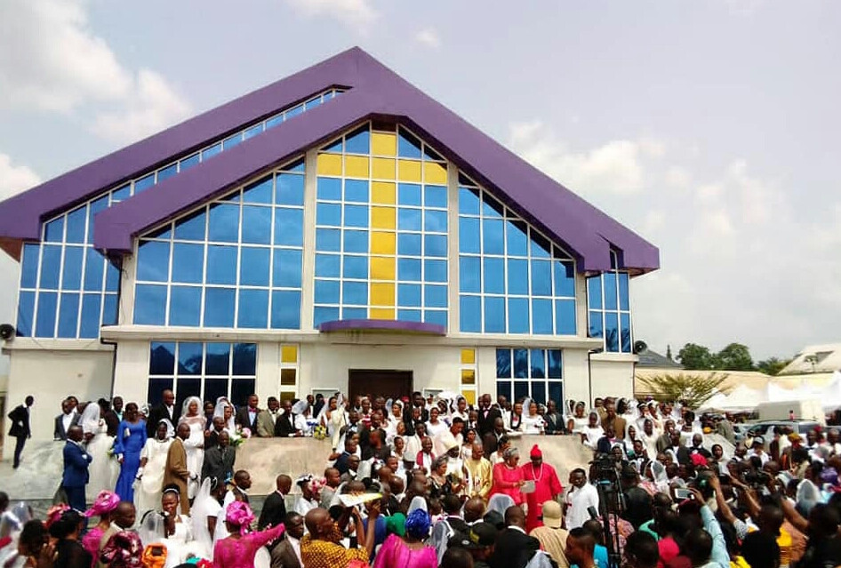 200 couples tie the knot in mass wedding ceremony in Anambra community