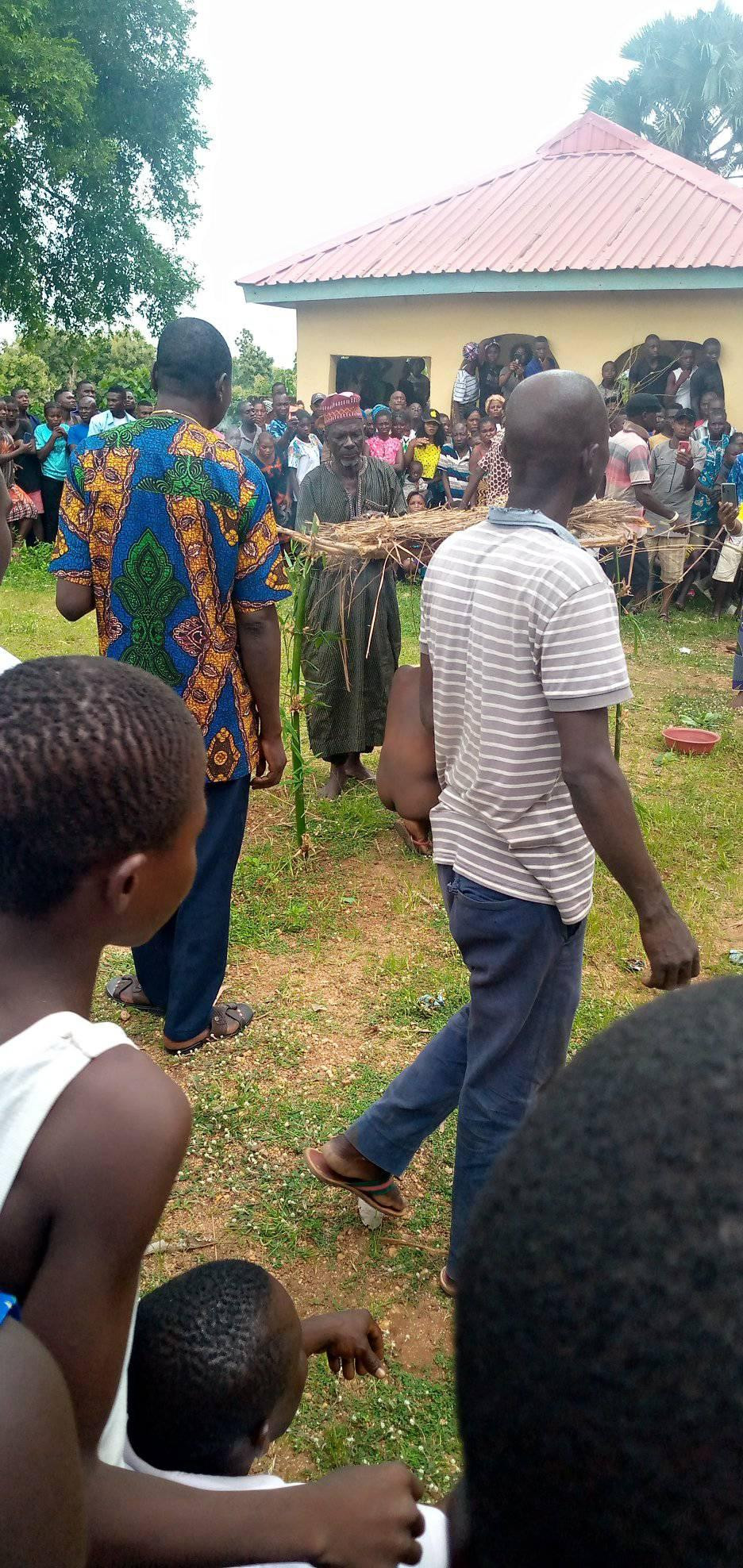 Man Paraded Naked With Sister After They Were Caught Having Sεx In Benue [Photos] 2