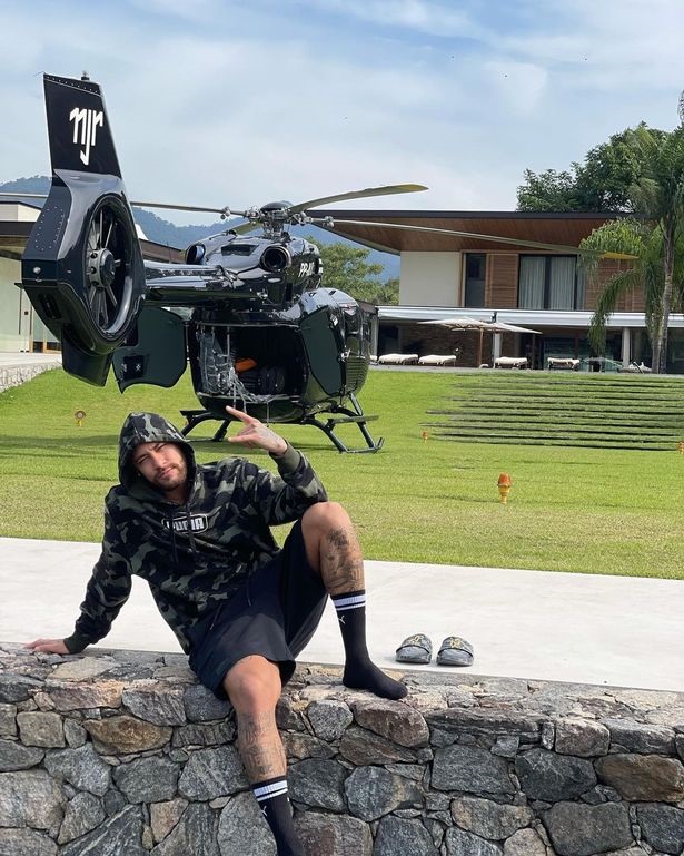 Neymar shows off his expensive helicopter