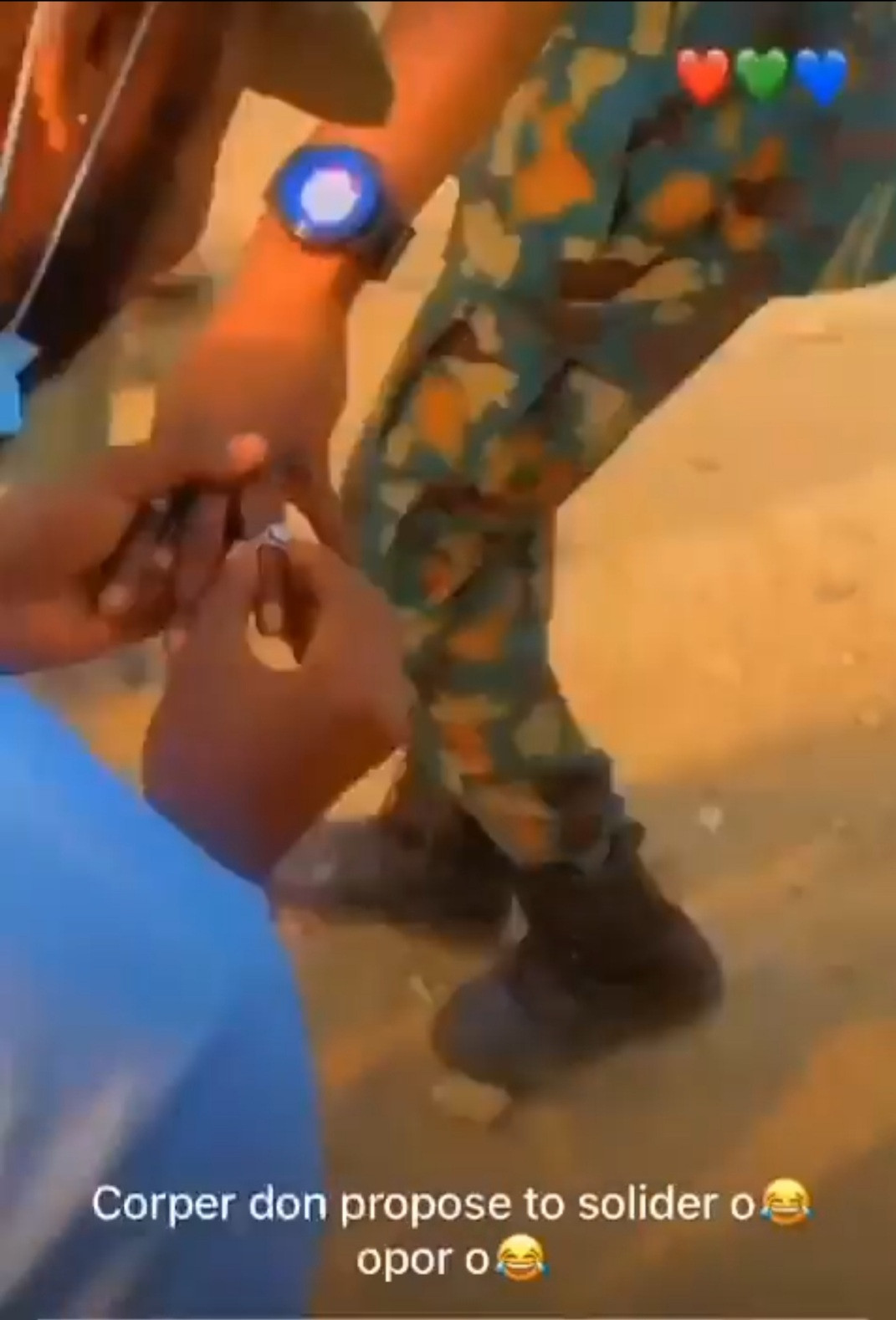 Male corps member proposes to female soldier in Kwara State orientation camp (video)
