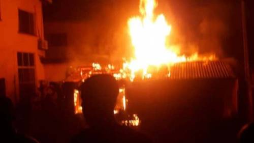 Commotion As Youths Set Two Suspected Robbers Ablaze In Imo