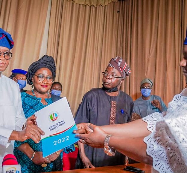 Osun 2022: Oyetola formally receives expression of intention, nomination forms