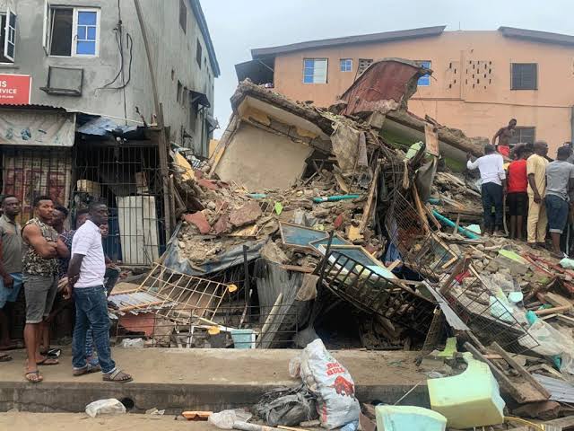 Construction Workers Trapped As Three-Storey Building Collapses In Lagos