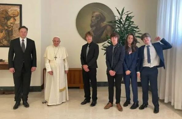 Elon Musk Visits Pope Francis With His Children