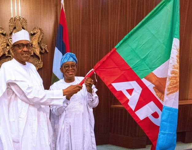 Osun: Buhari presents APC flag to Oyetola, assures victory