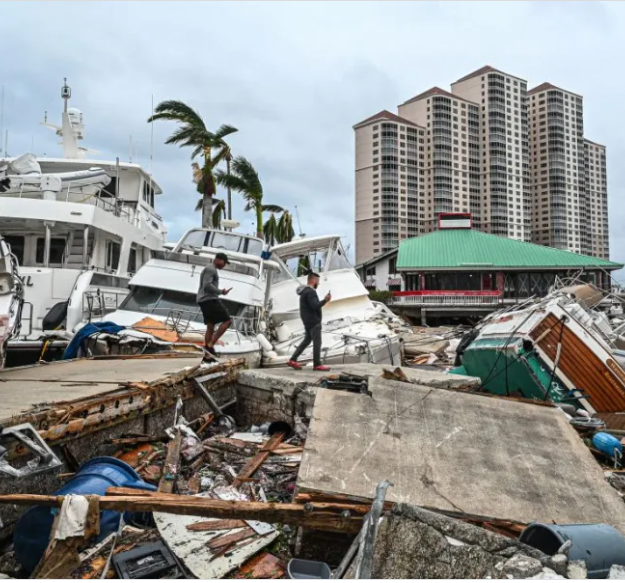 Hundreds feared killed as Hurricane Ian pummels Florida