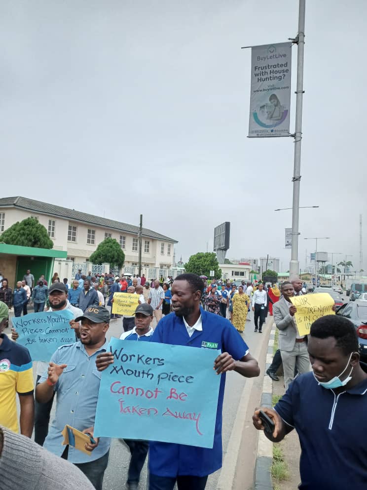 Nigerian Aviation Workers Embark On Nationwide Protest [Photos] 1