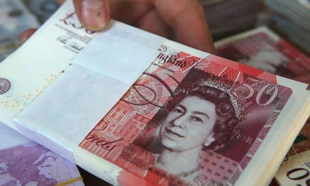 Pound Drops To Record Low Against US Dollar