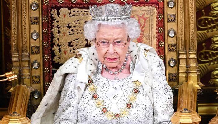 Queen Elizabeth Under Medical Supervision As Doctors Raise Concerns Over Her Health