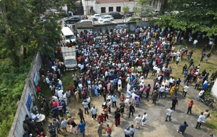 EFCC Publicly Auctions Of Over 400 Forfeited Cars In Lagos [Photos]