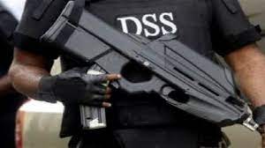 Buhari Orders DSS, EFCC, Customs, Others To End Petrol Scarcity