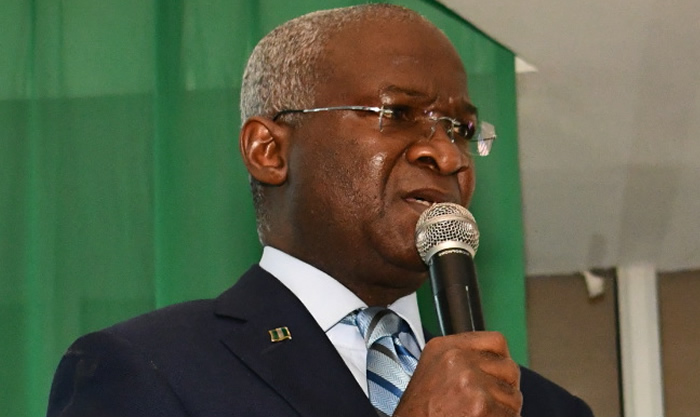 I Feel Sympathy For Nigerians, Scarcity Of New Naira Notes Is Hurting Them - Fashola