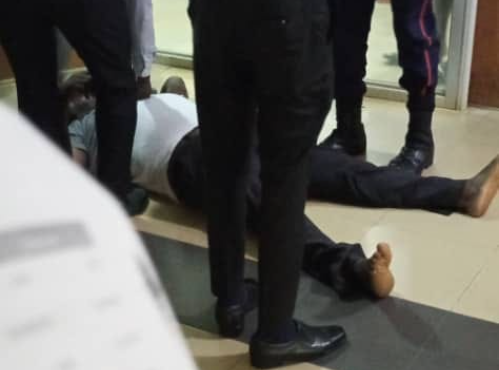 Man Slumps And Dies Inside Bank In Delta While Waiting To Withdraw Money Amid Naira Scarcity