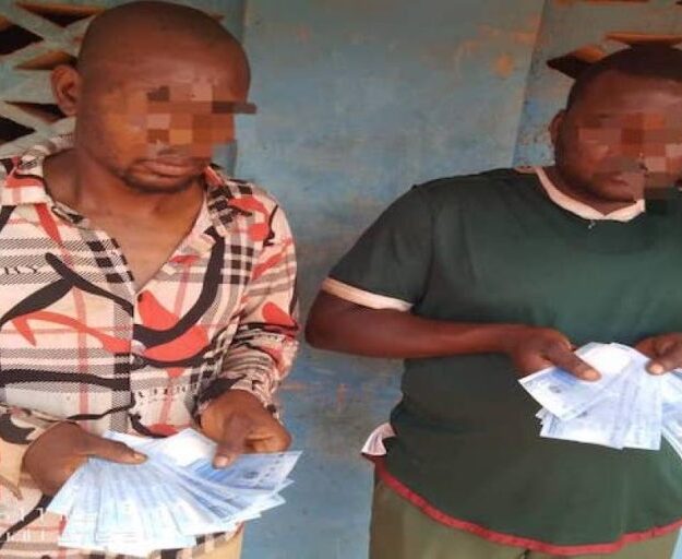 Police Arrests Two Men For Selling Fake New Naira Notes In Enugu