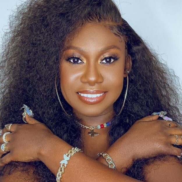 Good Girl No Dey Pay, No More Good Girl – Singer, Niniola Declares As She Is Served ‘Better Breakfast’