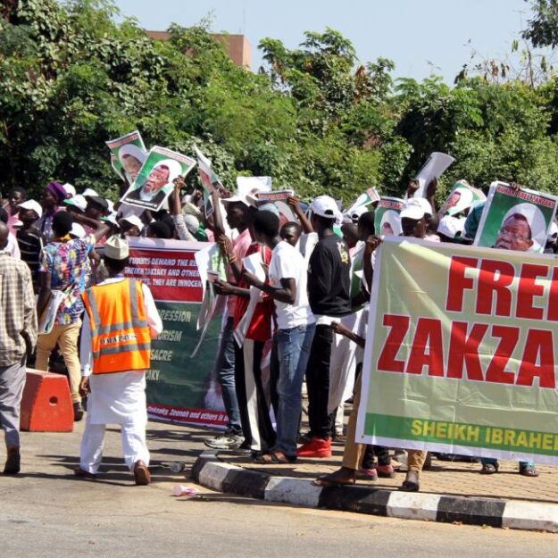 Gunshots as Shi’ite protesters clash with police in Abuja