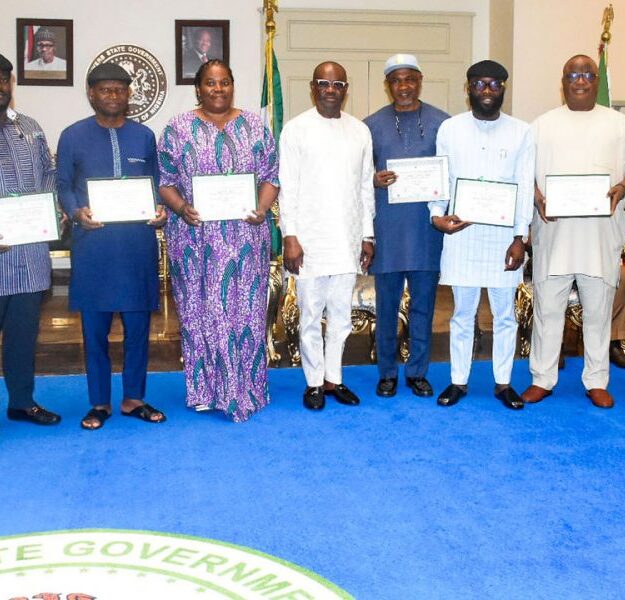 Wike bestows highest honorary awards of Rivers State on Uzodimma, El-Rufai, Akpabio, 5 others