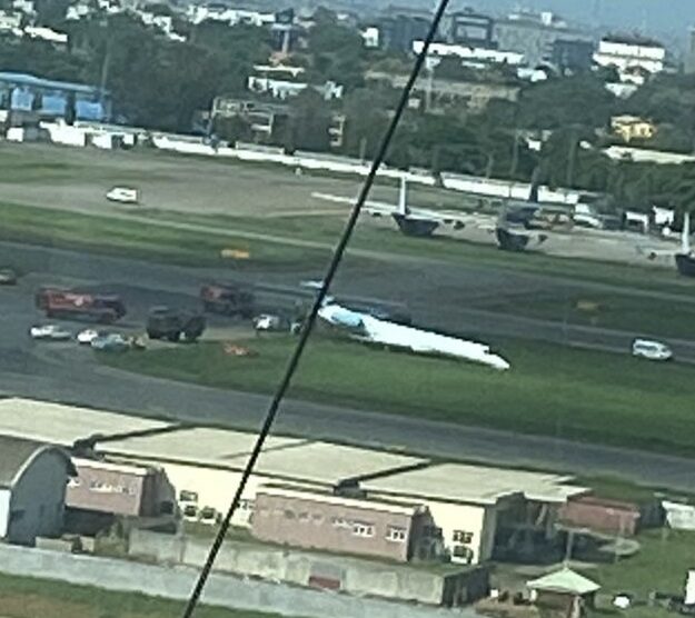 United Nigeria Airlines Embraer skids off Lagos airport runway