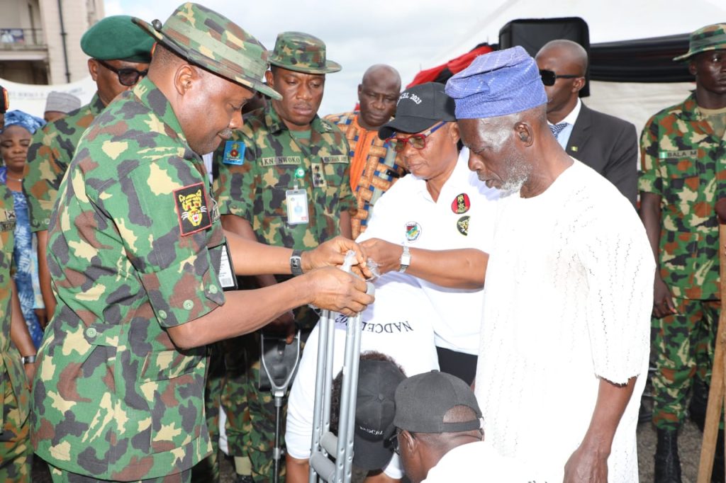 NADCEL 2023: Nigerian Army Touches Lives in Oja Oba, Mapo Community in Ibadan 4