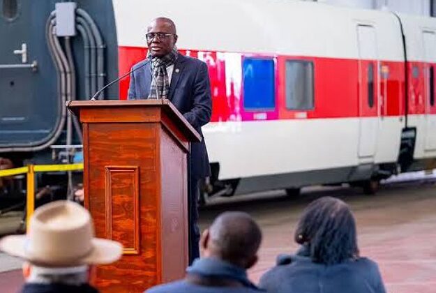 Sanwo-Olu inspects Red line train facilities ahead of commissioning