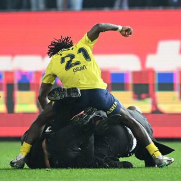 ‘I Had To Defend My Team’ — Osayi-Samuel Opens Up On Fight With Trabzonspor Fans