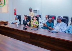 Kano Governor hosts World Bank delegation