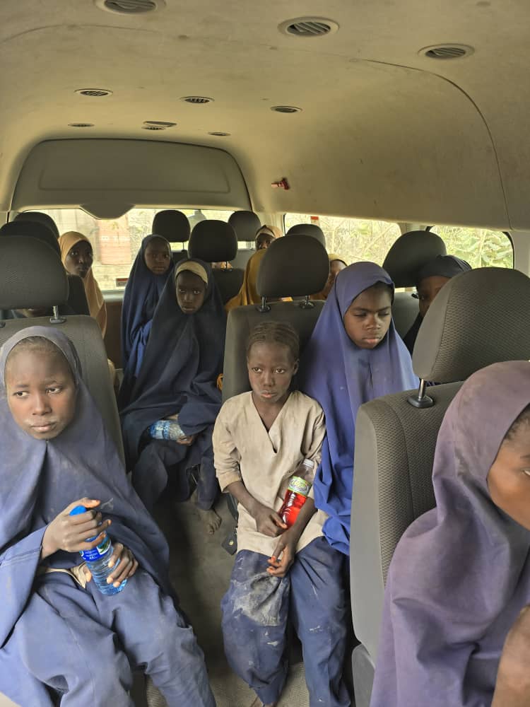 PHOTOS: Nigerian Army Releases Pictures of Rescued Kuriga School Children 3