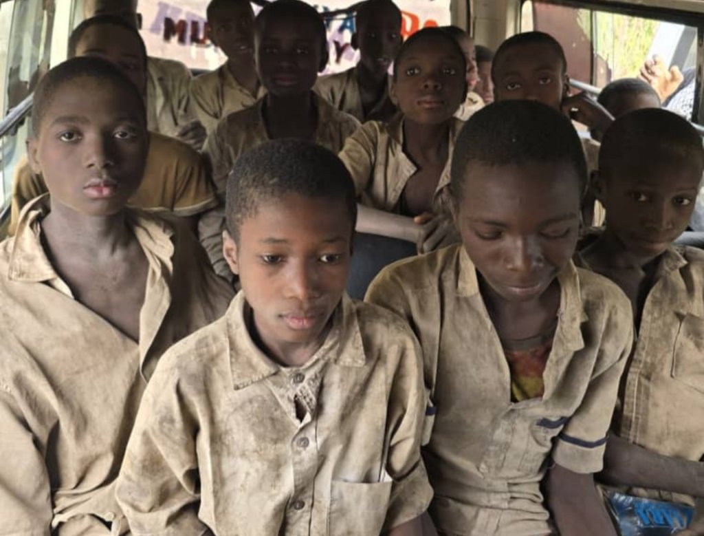 PHOTOS: Nigerian Army Release Pictures of Rescued Kuriga School Children