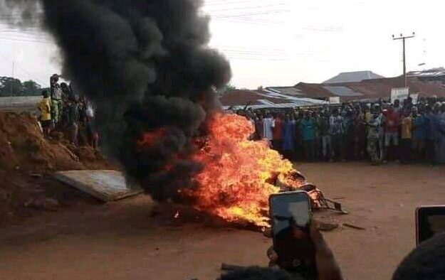 JUST IN: Tension In Kano As Angry Mob Kill Almajiri Who Beheaded A Kid